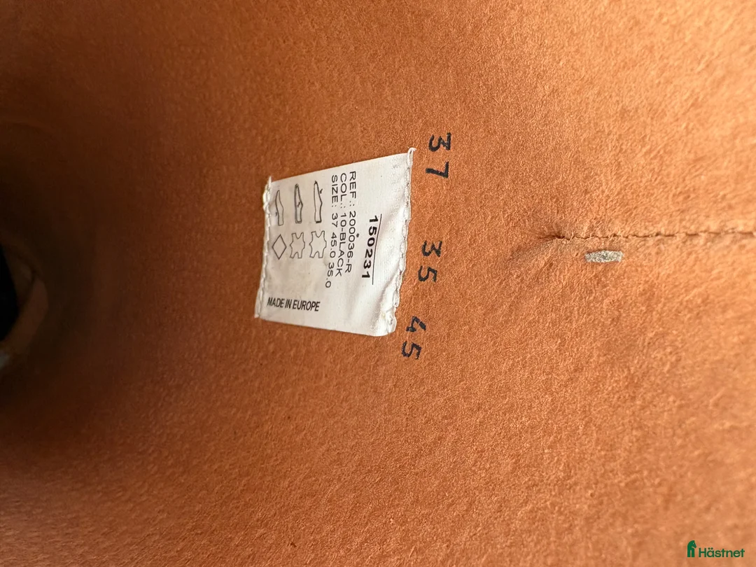 Ridstövlar ryttarutrustning till salu: CRW dressyrstövlar stl 37 – fint skick - Annons 4