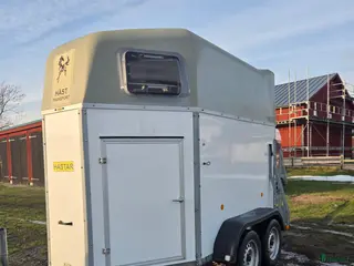 Hästtransporter fordon & transport till salu: Nyreoverad, nybes Böckmann duett GP, sadelkammare i Kalmar - Annons 1