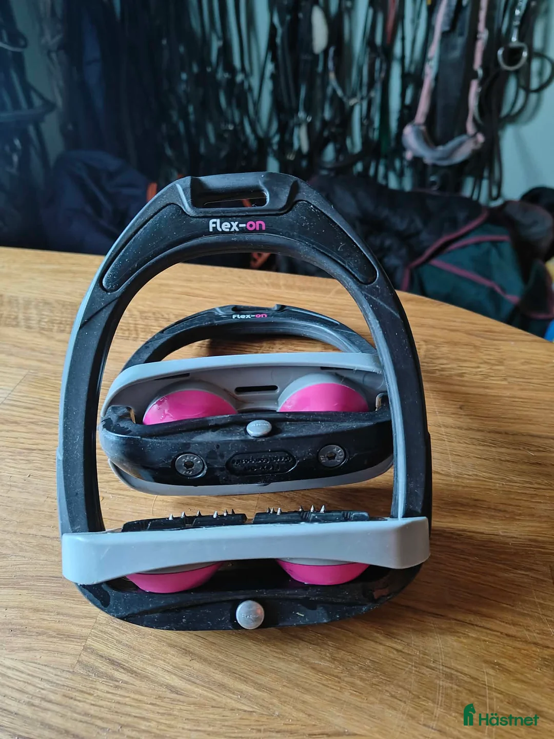 Stigbyglar hästutrustning till salu: Flex-on stigbyglar - Annons 2