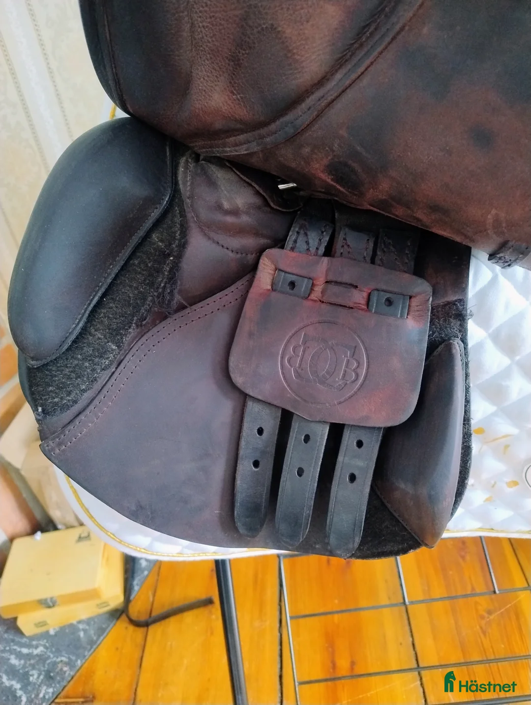 Sadlar hästutrustning till salu: Hoppsadel med plats för ben - Annons 2