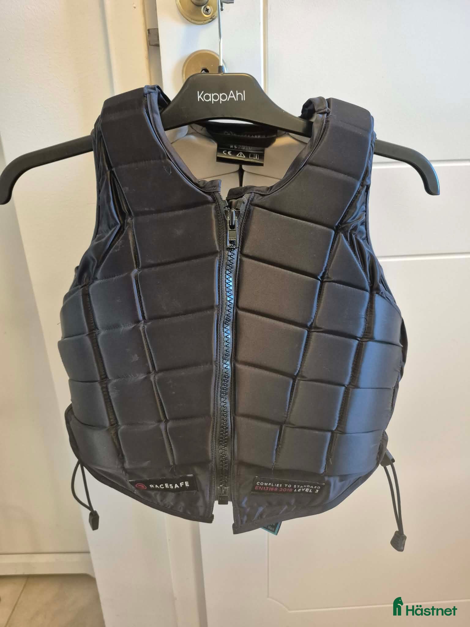 Säkerhetsvästar ryttarutrustning till salu: Racesafe vuxen och barn - Annons 16