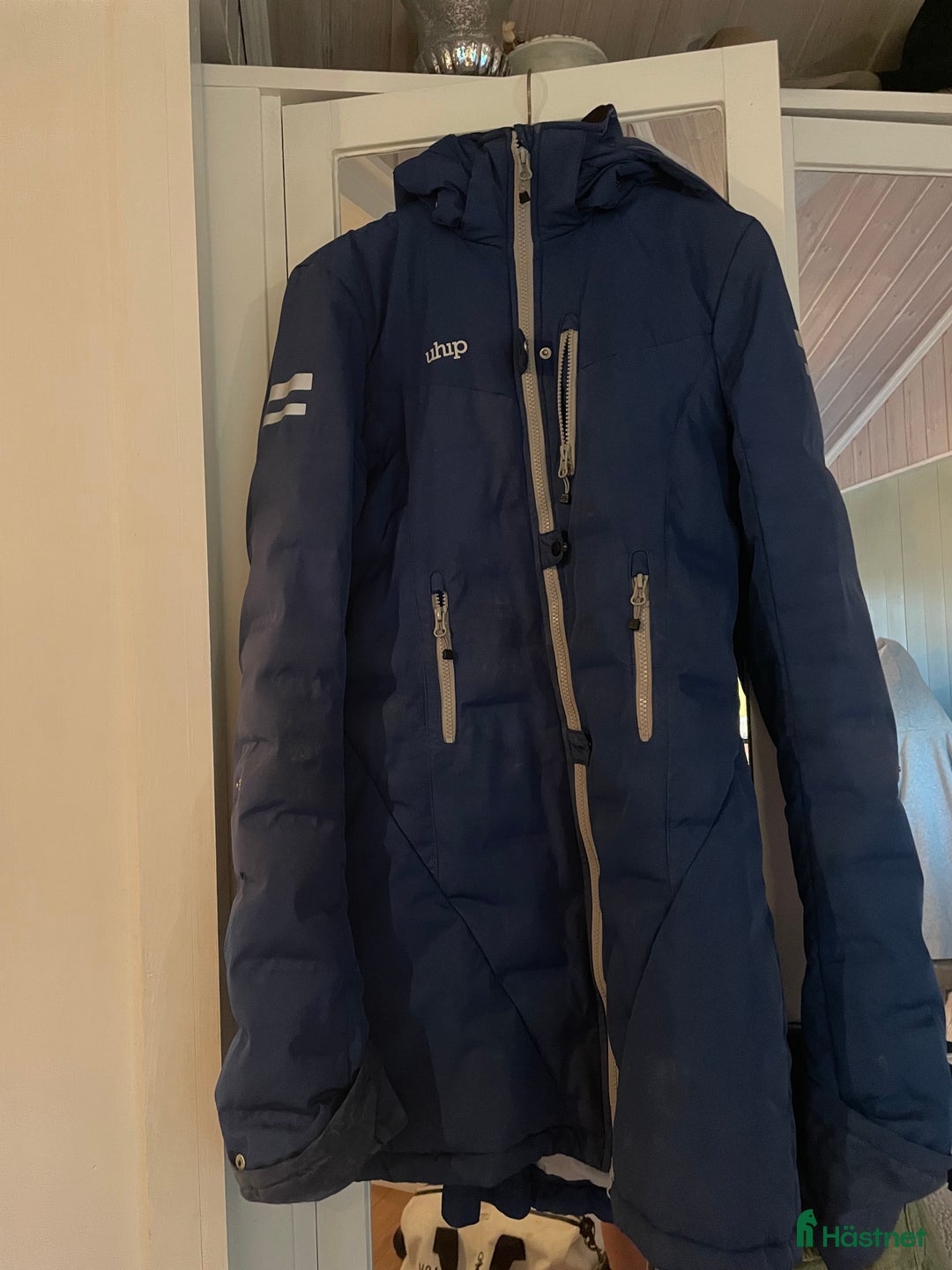 Jackor & Kavajer ryttarutrustning till salu: Fin uhip-jacka till salu🌟 i Hammarö - Annons 1