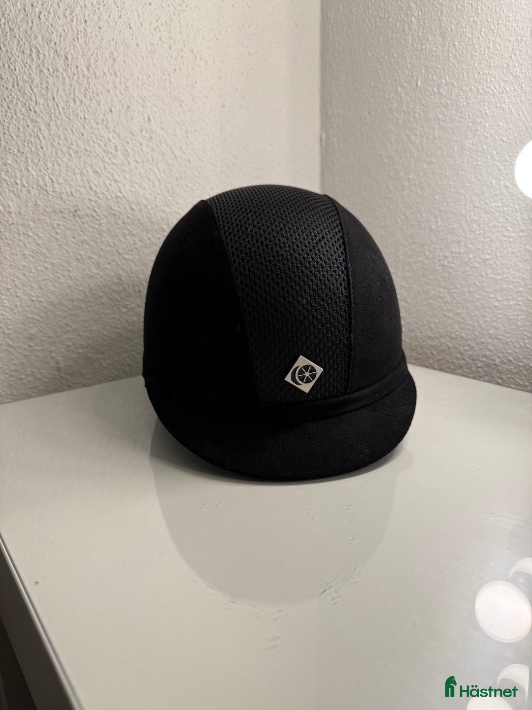 Hjälmar ryttarutrustning till salu: Ridhjälm  i Landskrona - Annons 1