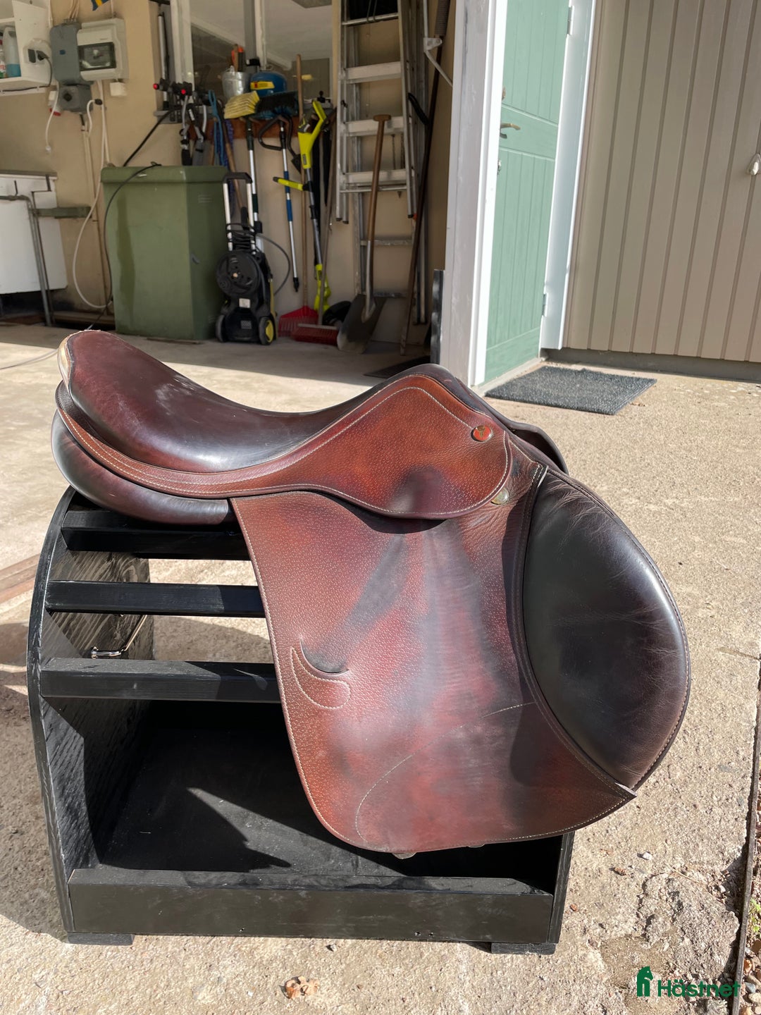 Sadlar hästutrustning till salu: Hoppsadel prestige i Skövde - Annons 2