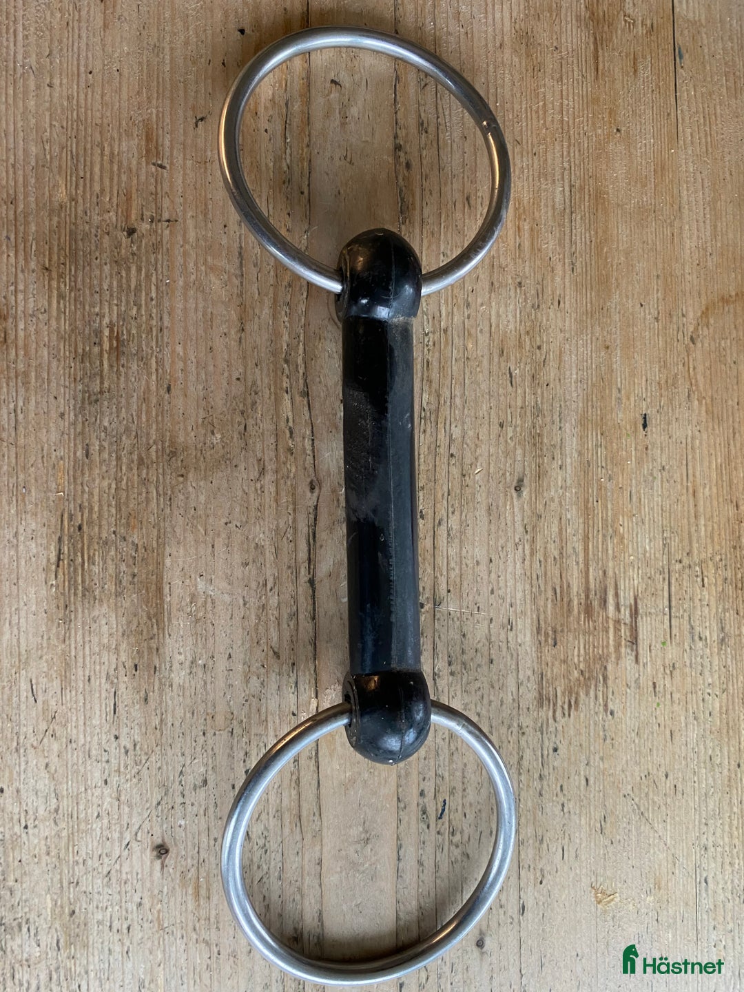 Bett hästutrustning till salu: Gummibett i Ugglarp - Annons 1