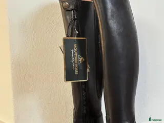 Ridstövlar ryttarutrustning till salu: Moutain horse ridstövlar nya! - Annons 3