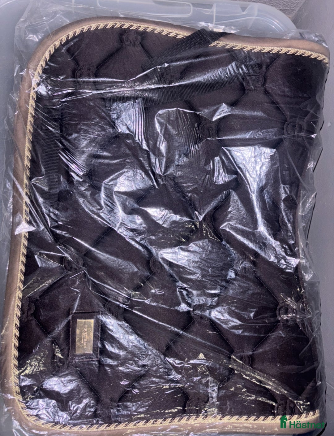 Schabrak & Vojlockar hästutrustning till salu: Kvalitetschabrak hopp full i Västerhaninge - Annons 3