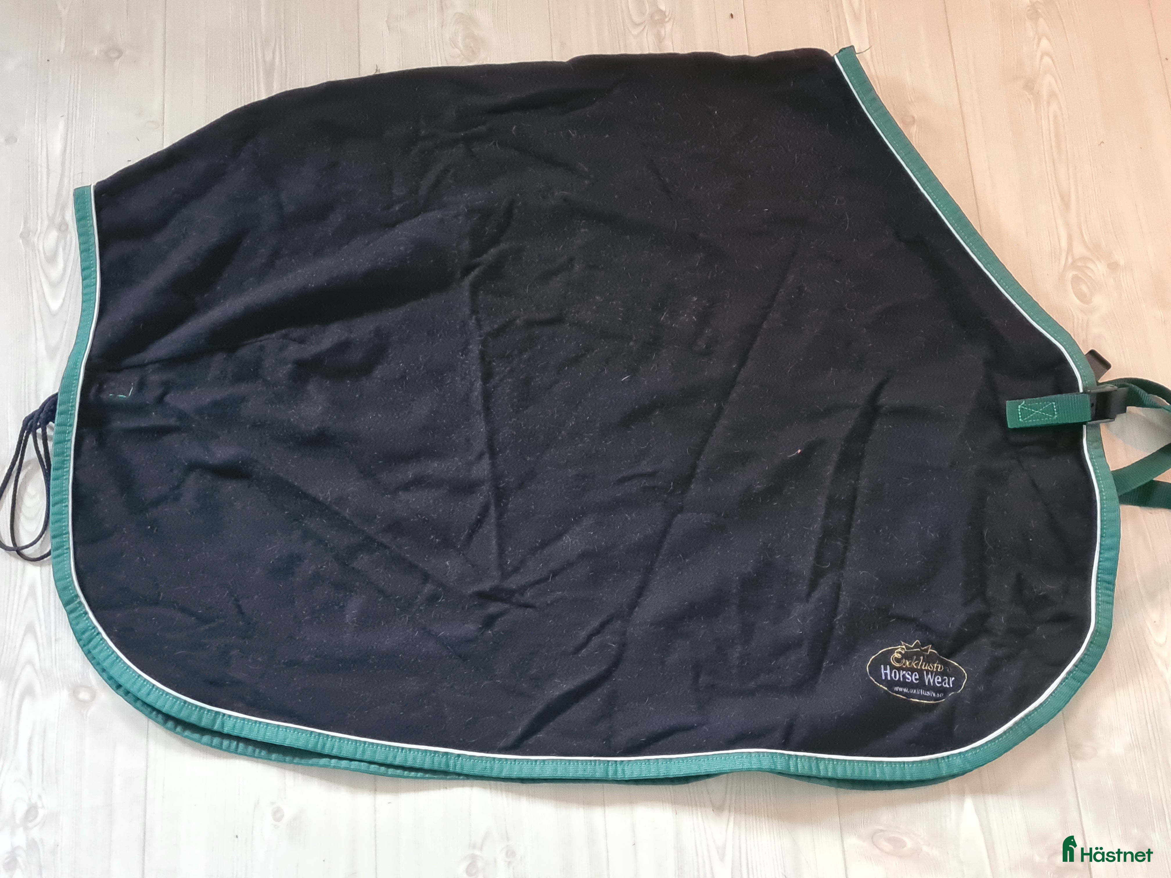 Täcken hästutrustning till salu: Exklusive Horse Wear ull ländtäcke, ridtäcke i Rimbo - Annons 4
