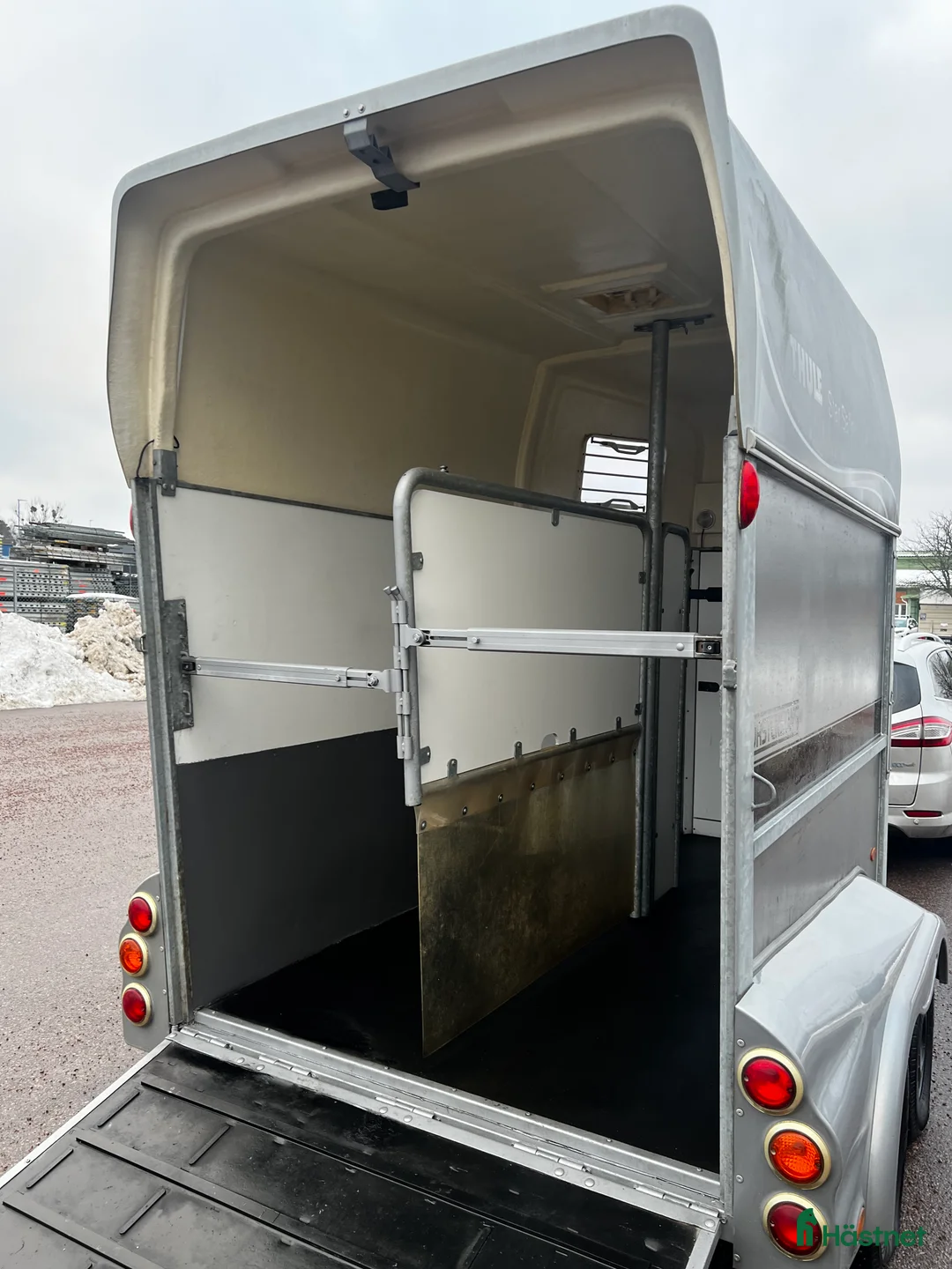 Hästtransporter  fordon & transport till salu: Thule Safir frontutlast  - Annons 8