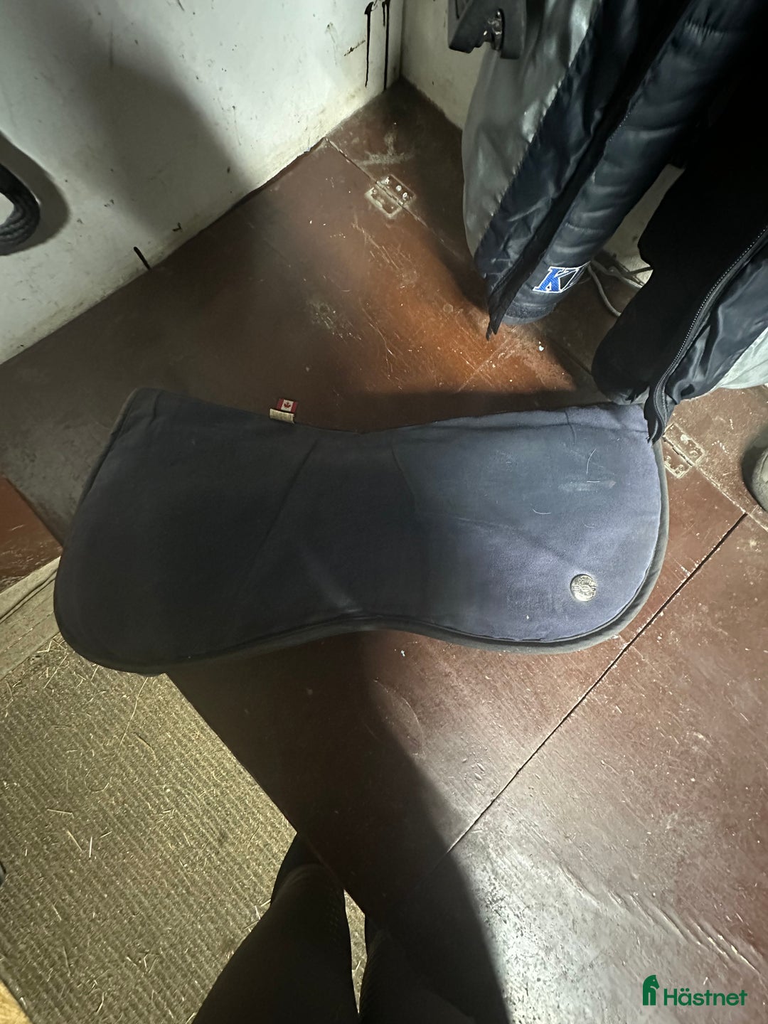 Sadeltillbehör hästutrustning till salu: Marinblå ogilvy padd säljes  i Säve - Annons 2