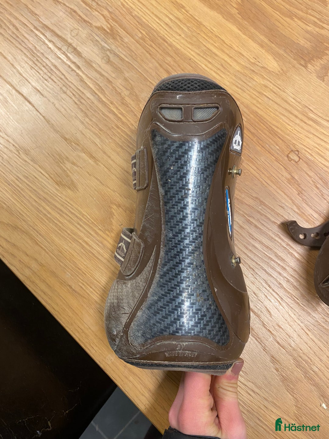 Benskydd hästutrustning till salu: Veredus framskydd  i Västerljung - Annons 2