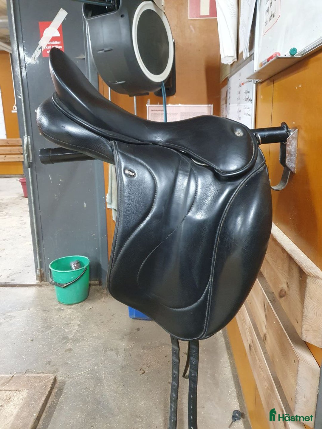 Sadlar hästutrustning till salu: Wow dressyrsadel säljes i Uppsala - Annons 1