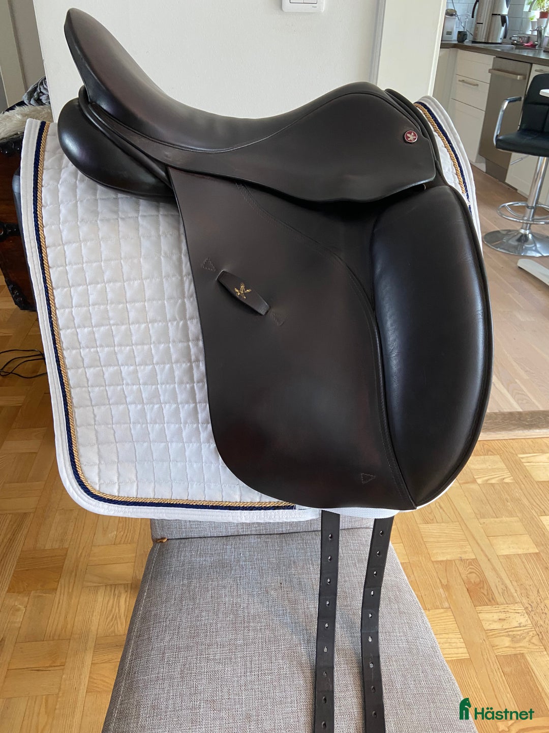 Sadlar hästutrustning till salu: Jeffries Falcon dressyrsadel bomM 17tum i Upplands Väsby - Annons 2