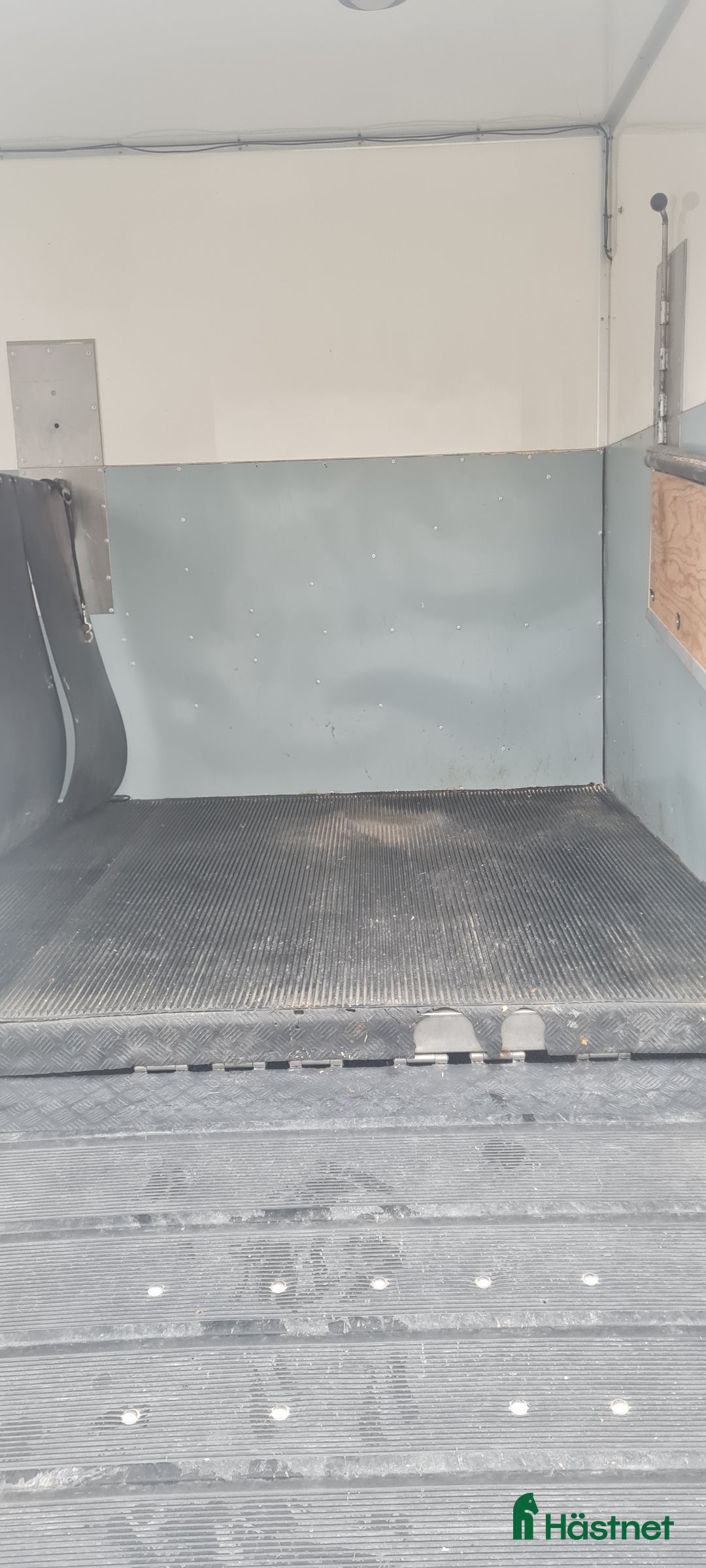 Hästtransporter  fordon & transport till salu: Säljes: Mercedes-Benz Hästbuss 2004–för 2 hästar, i Sundbyberg - Annons 3