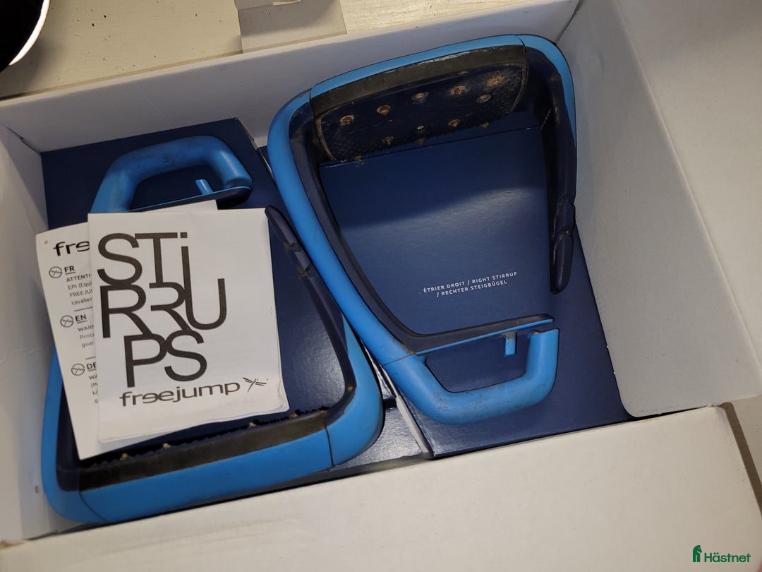 Stigbyglar hästutrustning till salu: Freejump soft up classic  i Eskilstuna - Annons 1