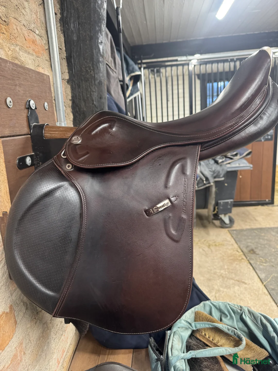 Sadlar hästutrustning till salu: Prestige Michel Robert X-Technology i Stockholm - Annons 1