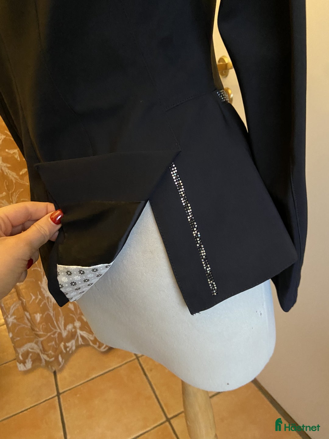 Jackor & Kavajer ryttarutrustning till salu: Pikeur kavaj i Västerhaninge - Annons 3