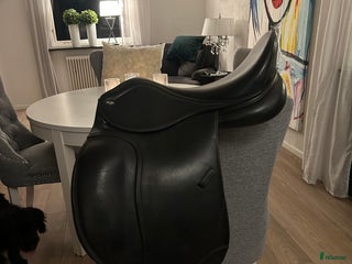 Sadlar hästutrustning till salu: Letek by Tekna dressyrsadel i Bromölla - Annons 2