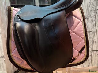 Sadlar hästutrustning till salu: Equipe emperio dressyrsadel - Annons 3