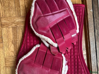 Schabrak & Vojlockar hästutrustning till salu: Snyggt set Eskadron i Borlänge - Annons 22