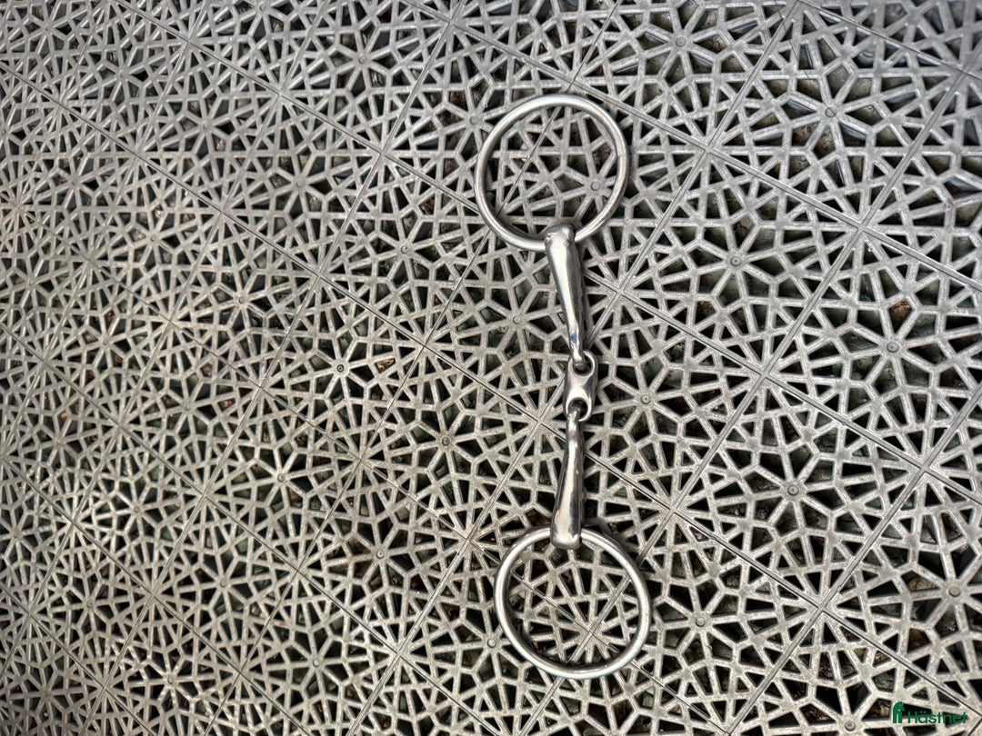 Bett hästutrustning till salu: Olika bett! i Stora Skedvi - Annons 2