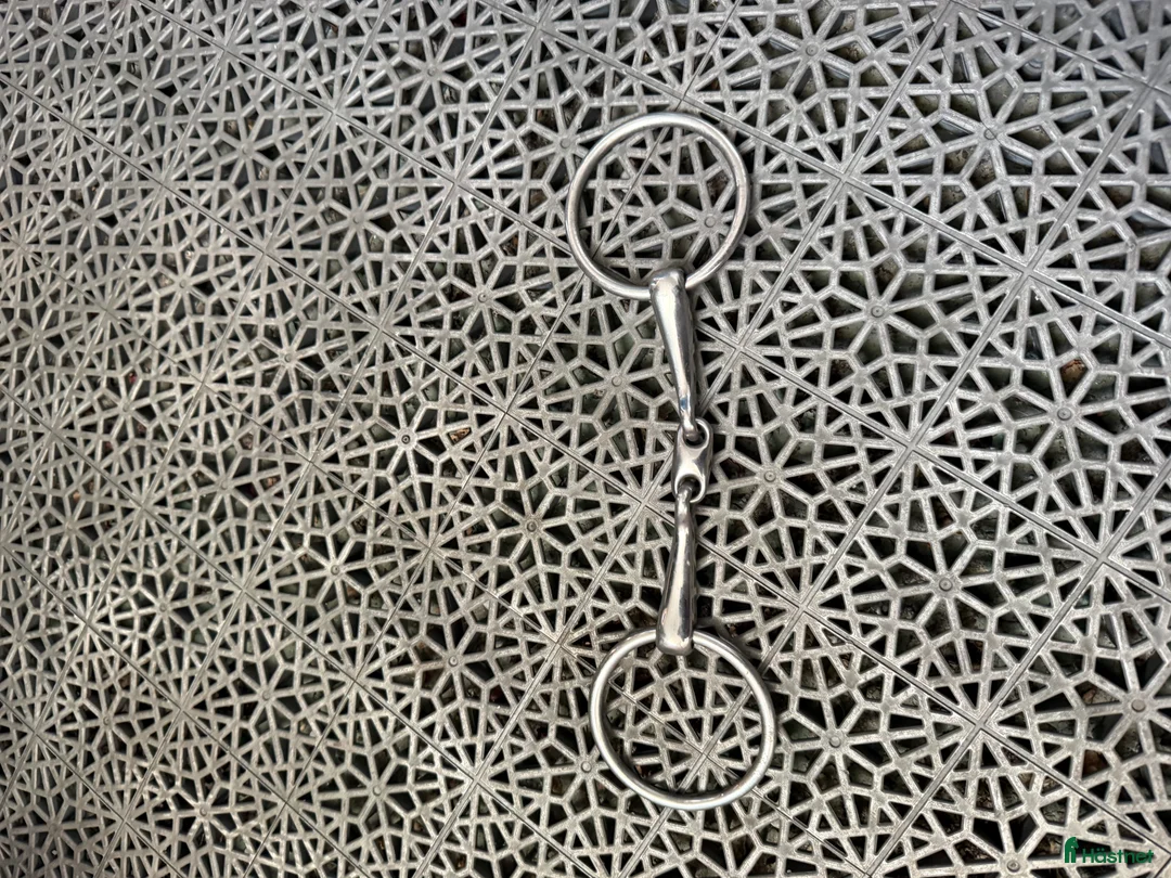 Bett hästutrustning till salu: Olika bett! i Stora Skedvi - Annons 2