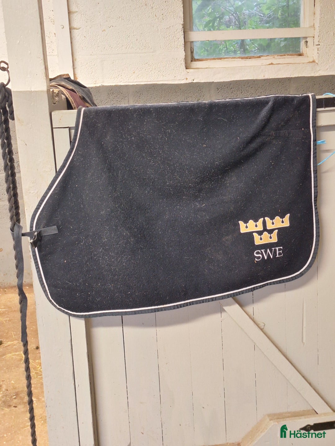 Täcken hästutrustning till salu: Fint fleeceländtäcke i Sturkö - Annons 2