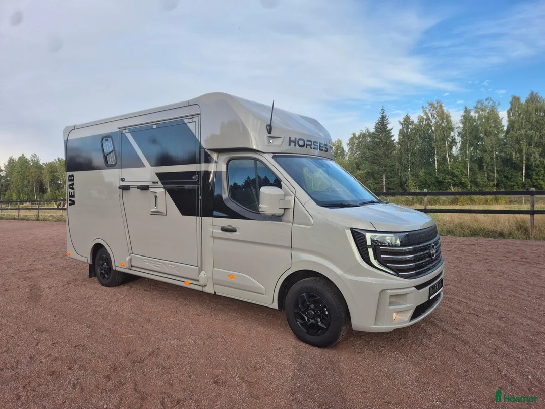 Hästlastbilar  fordon & transport till salu: Stuteribuss Prentki Demobuss - Annons 1