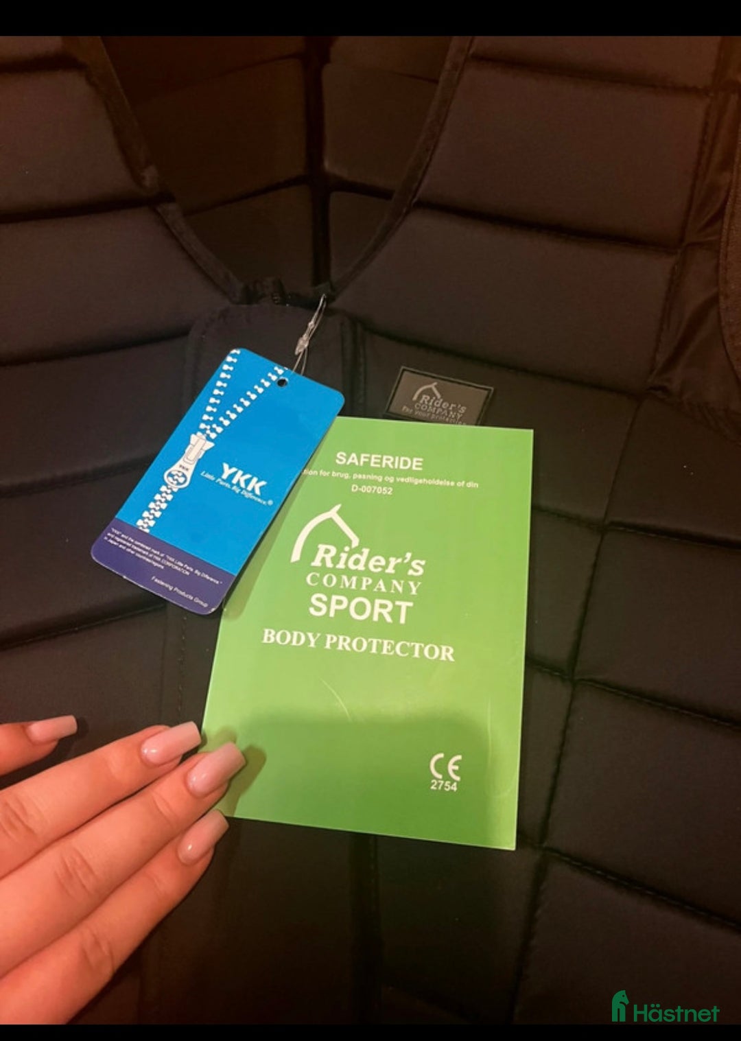 Säkerhetsvästar ryttarutrustning till salu: Oanvänd säkerhetsväst i Matfors - Annons 4