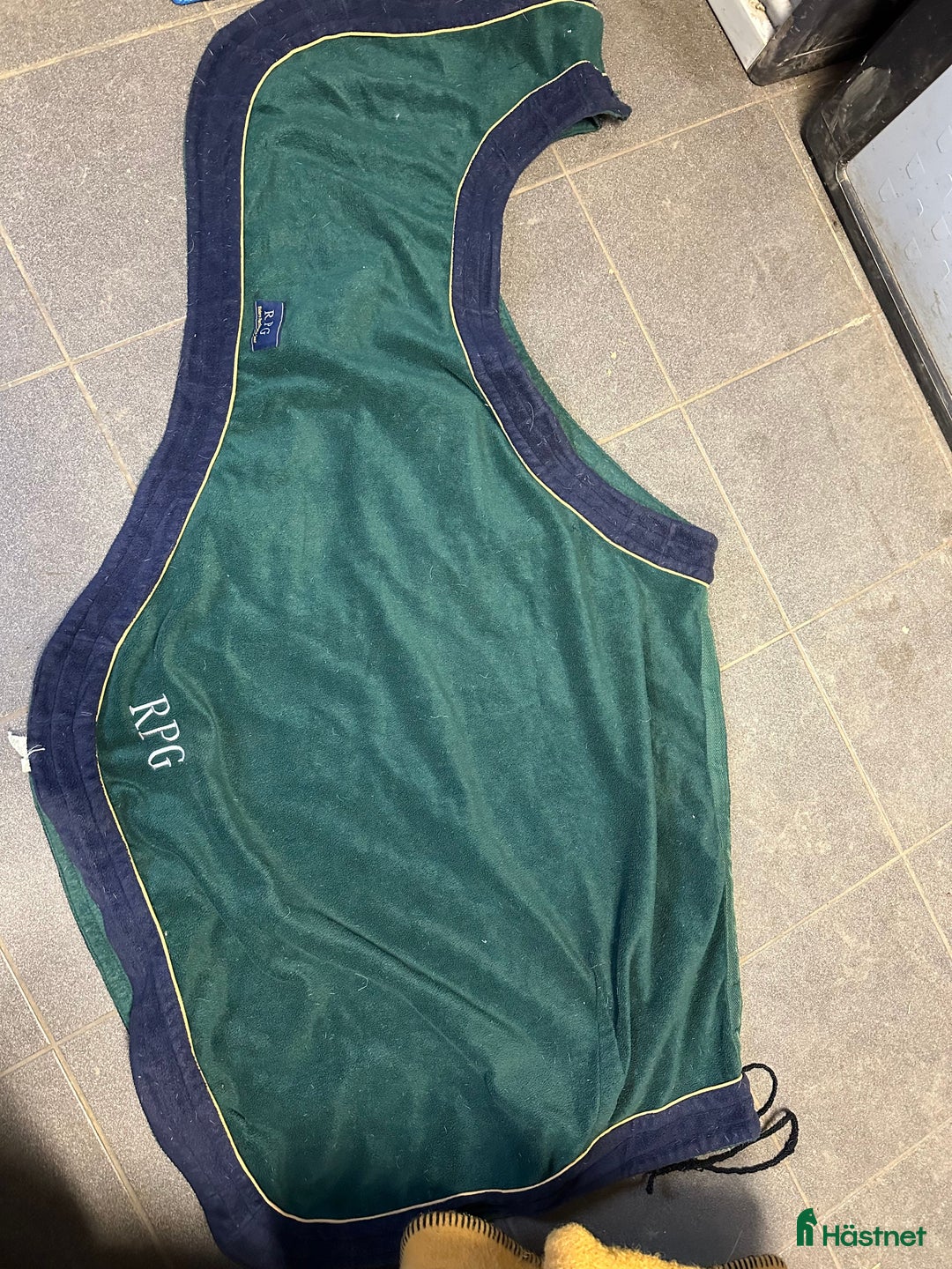 Täcken hästutrustning till salu: Ridtäcken i Kävlinge - Annons 2