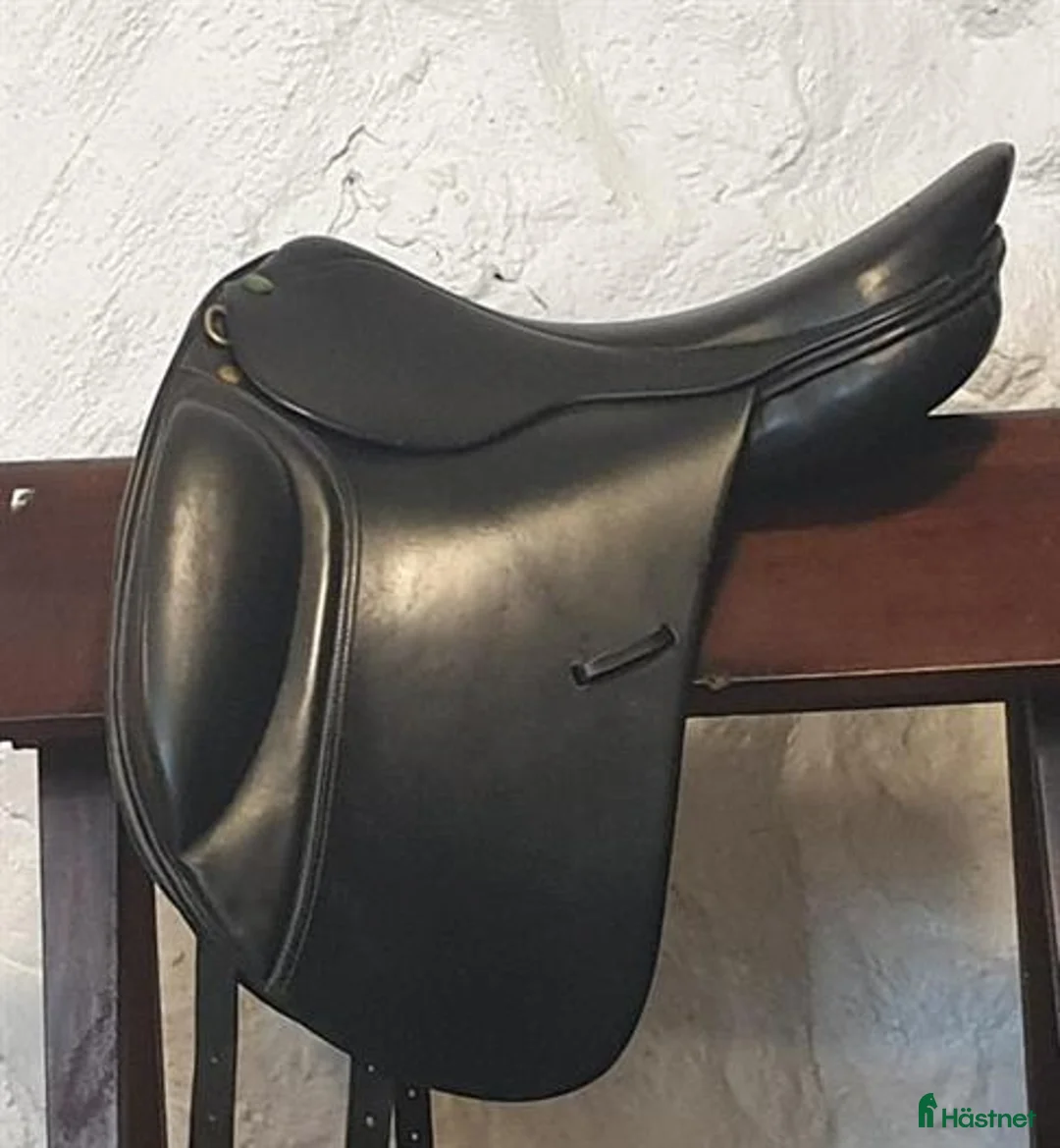 Sadlar hästutrustning till salu: Spirit 17.5tum i Åstorp - Annons 1