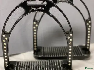 Stigbyglar hästutrustning Stigbyglar med swarowsky-kristaller i Färentuna - Annons 20