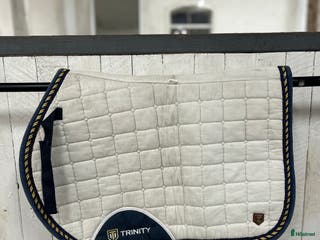 Schabrak & Vojlockar hästutrustning Vitt trinity tävlingsschabrak - Annons 12