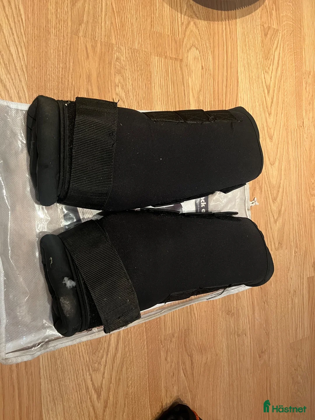 Benskydd hästutrustning till salu: Back on track stallbandage - Annons 2