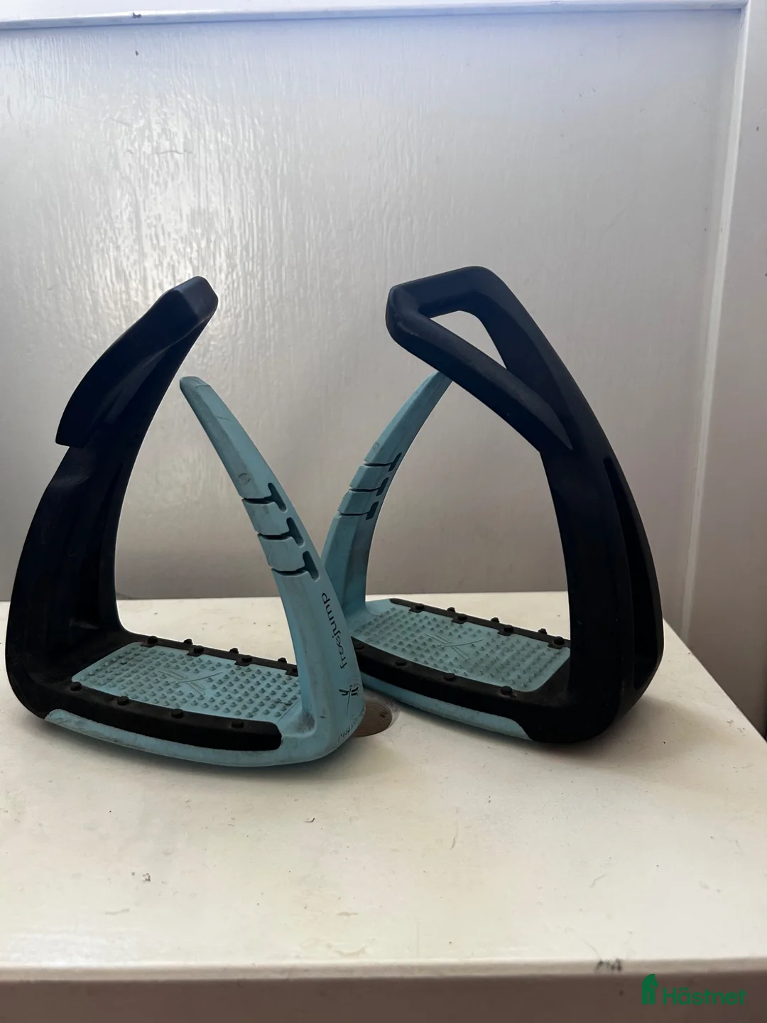 Stigbyglar hästutrustning till salu: Freejump soft up lite - Annons 1