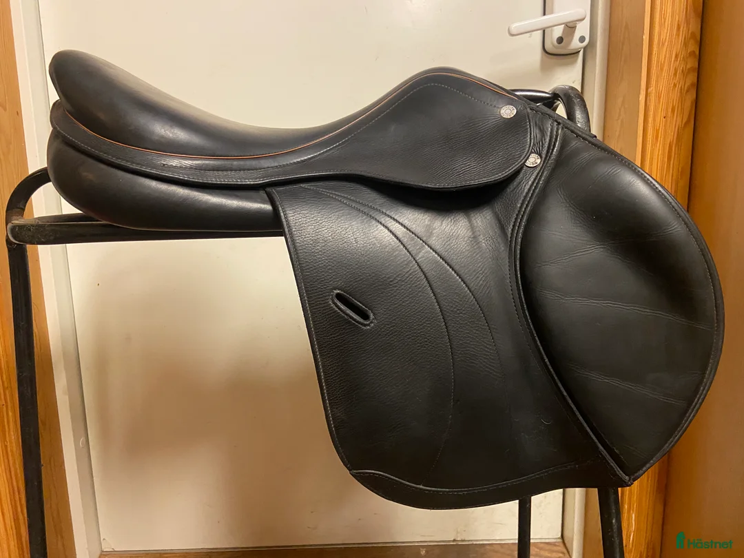 Sadlar hästutrustning till salu: Fynd superskön Equipe - Annons 1
