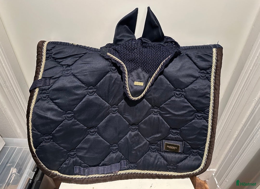 Schabrak & Vojlockar hästutrustning till salu: Equestrian Stockholm set i Åre - Annons 1