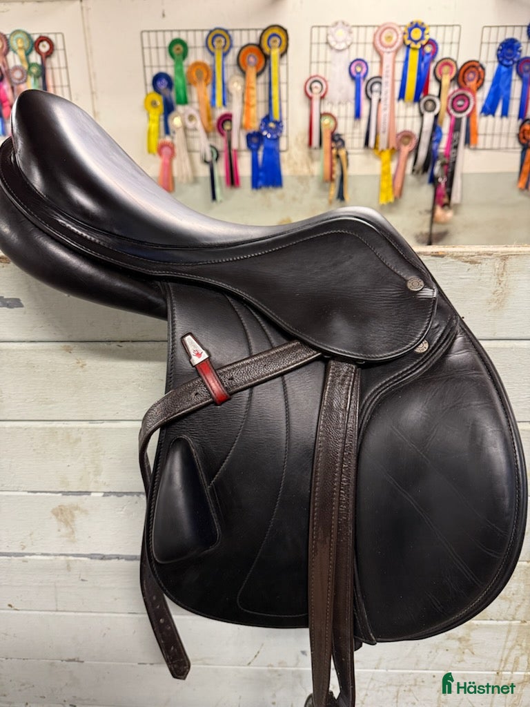 Sadlar hästutrustning Equipe Rarity 15.5 tum - Annons 1