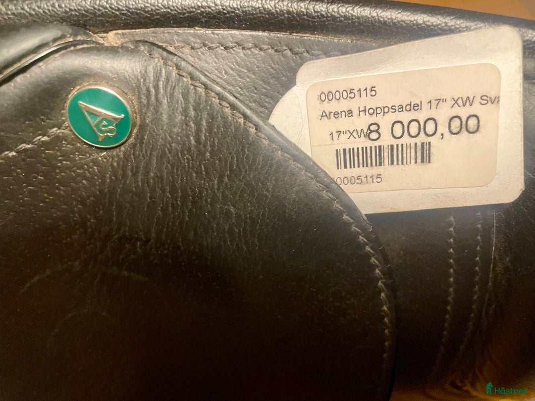 Sadlar hästutrustning till salu: Sadel svart  i Värnamo - Annons 2