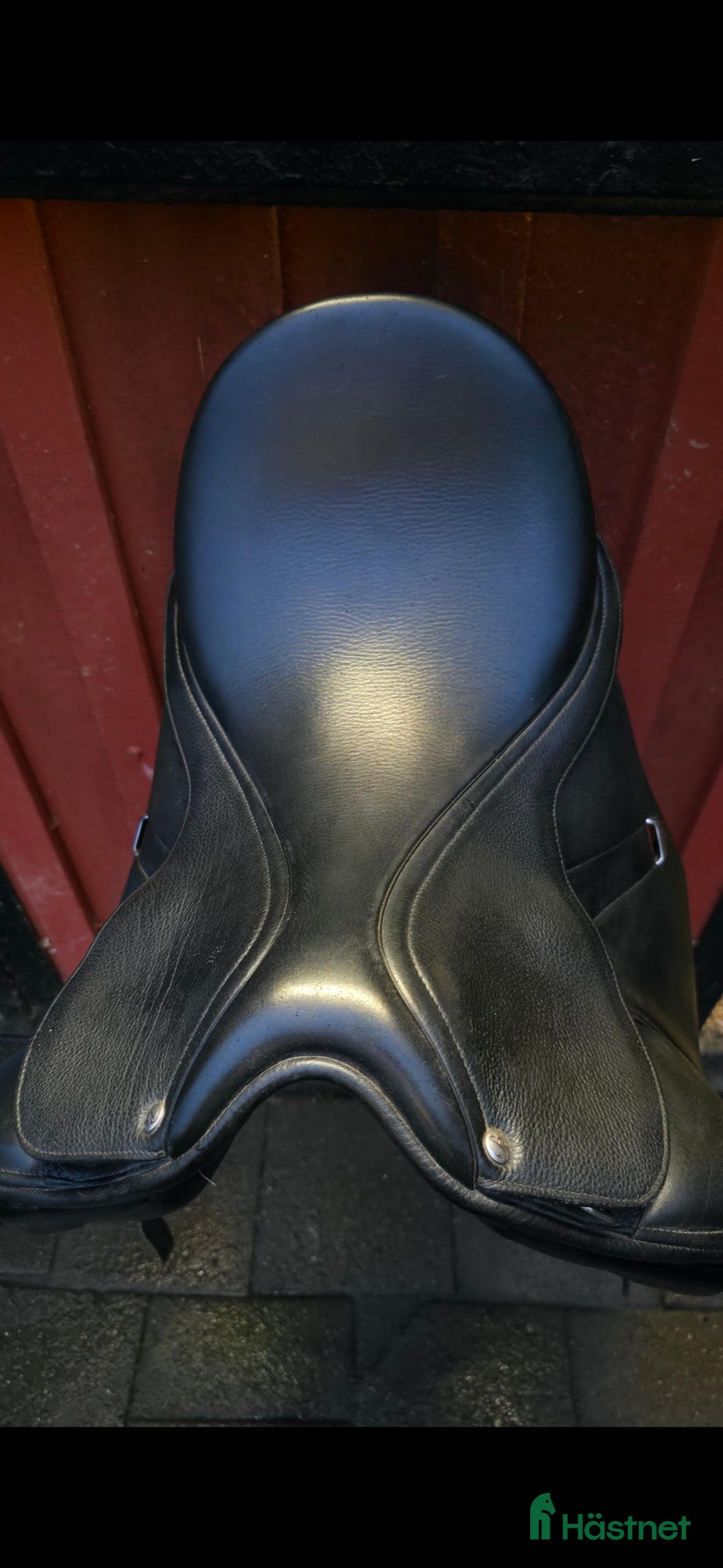 Sadlar hästutrustning till salu: Bates dressyrsadel med utbytbara koppjärn i Kungälv - Annons 3
