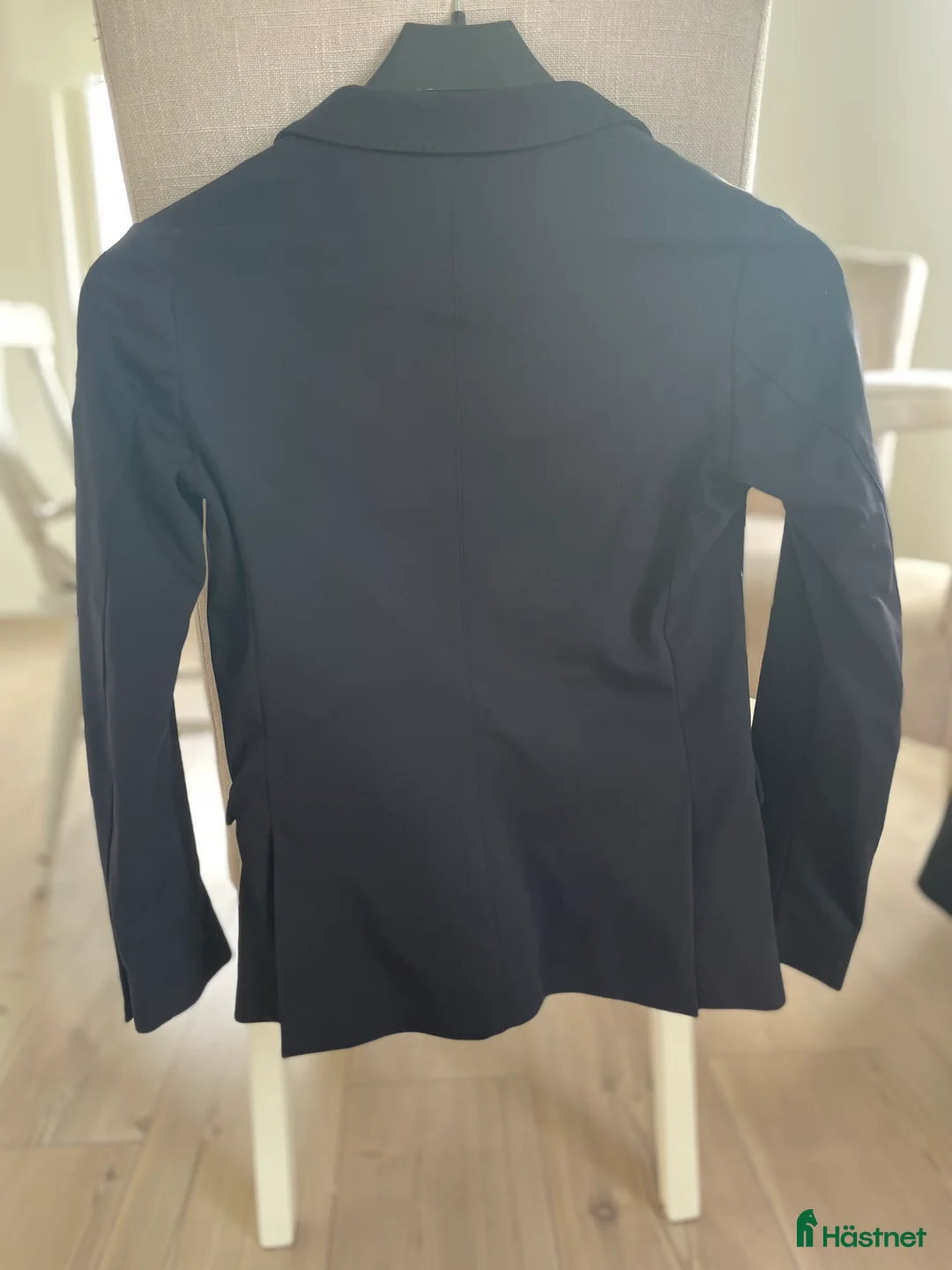 Jackor & Kavajer ryttarutrustning till salu: Animo kavaj i Rolfstorp - Annons 2