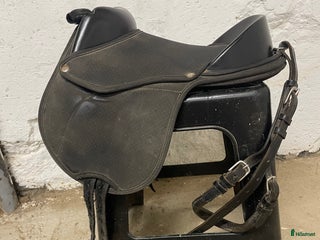 Sadlar hästutrustning till salu: Ponnyputa med svanskappa i Skällinge - Annons 2