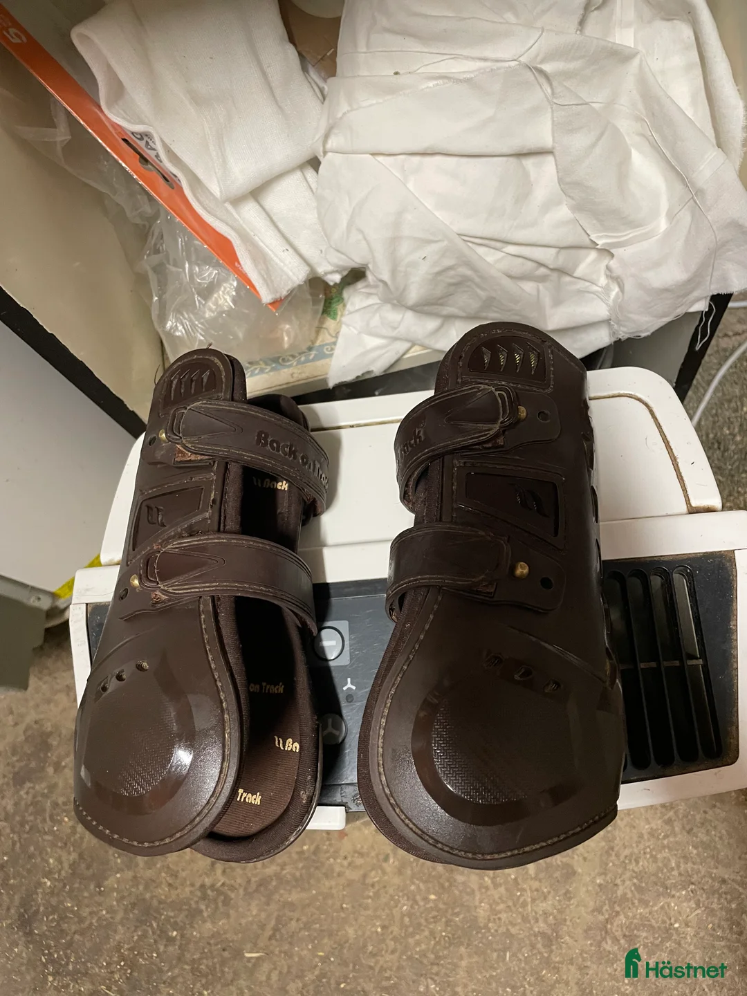 Benskydd hästutrustning till salu: Back on track benskydd  - Annons 2