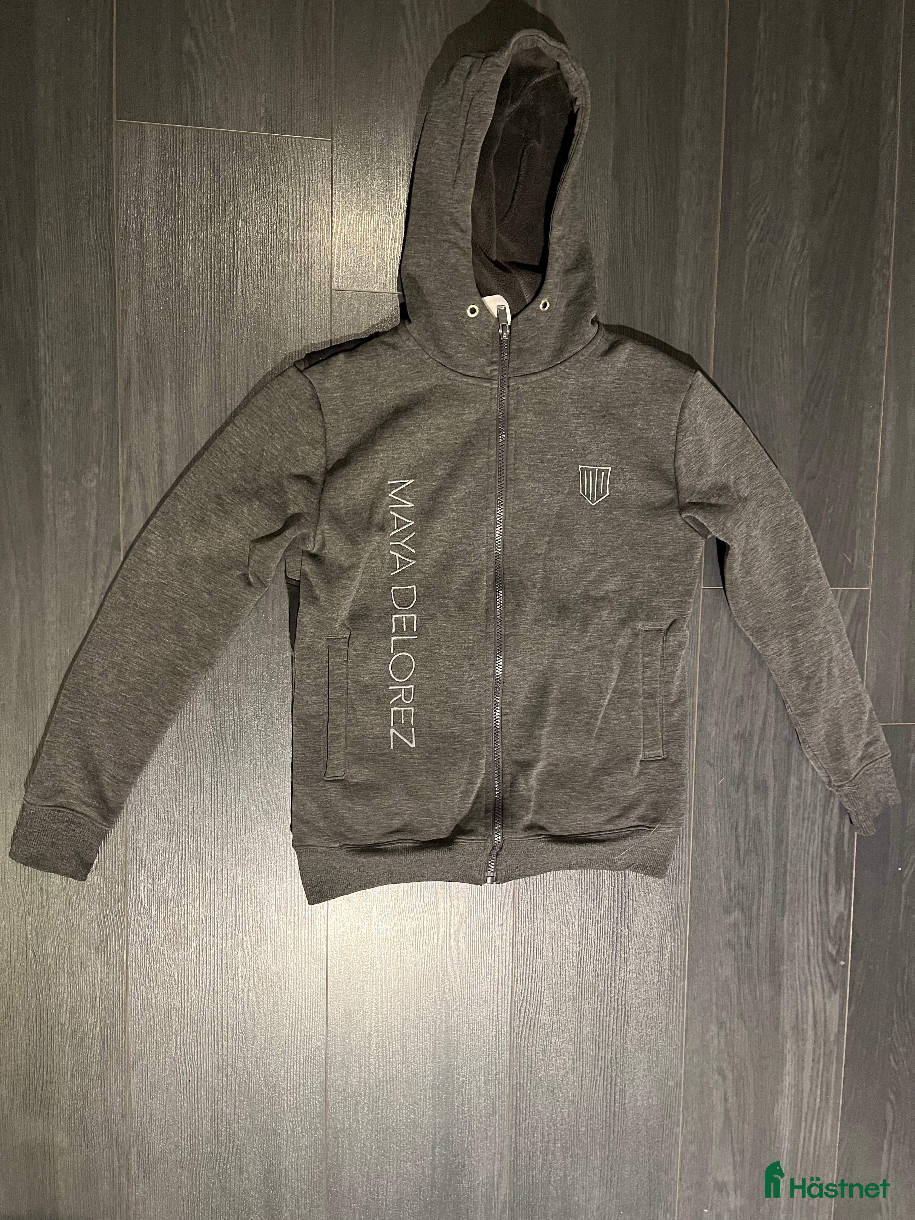 Övrigt Ridkläder ryttarutrustning till salu: Fin Maya Delorez tröja i Linköping - Annons 6