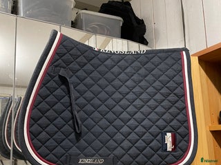 Schabrak & Vojlockar hästutrustning till salu: Säljer dessa schabrak i Norrtälje - Annons 13