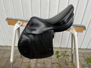 Sadlar hästutrustning till salu: Prestige Paris hoppsadel i Västerås - Annons 20