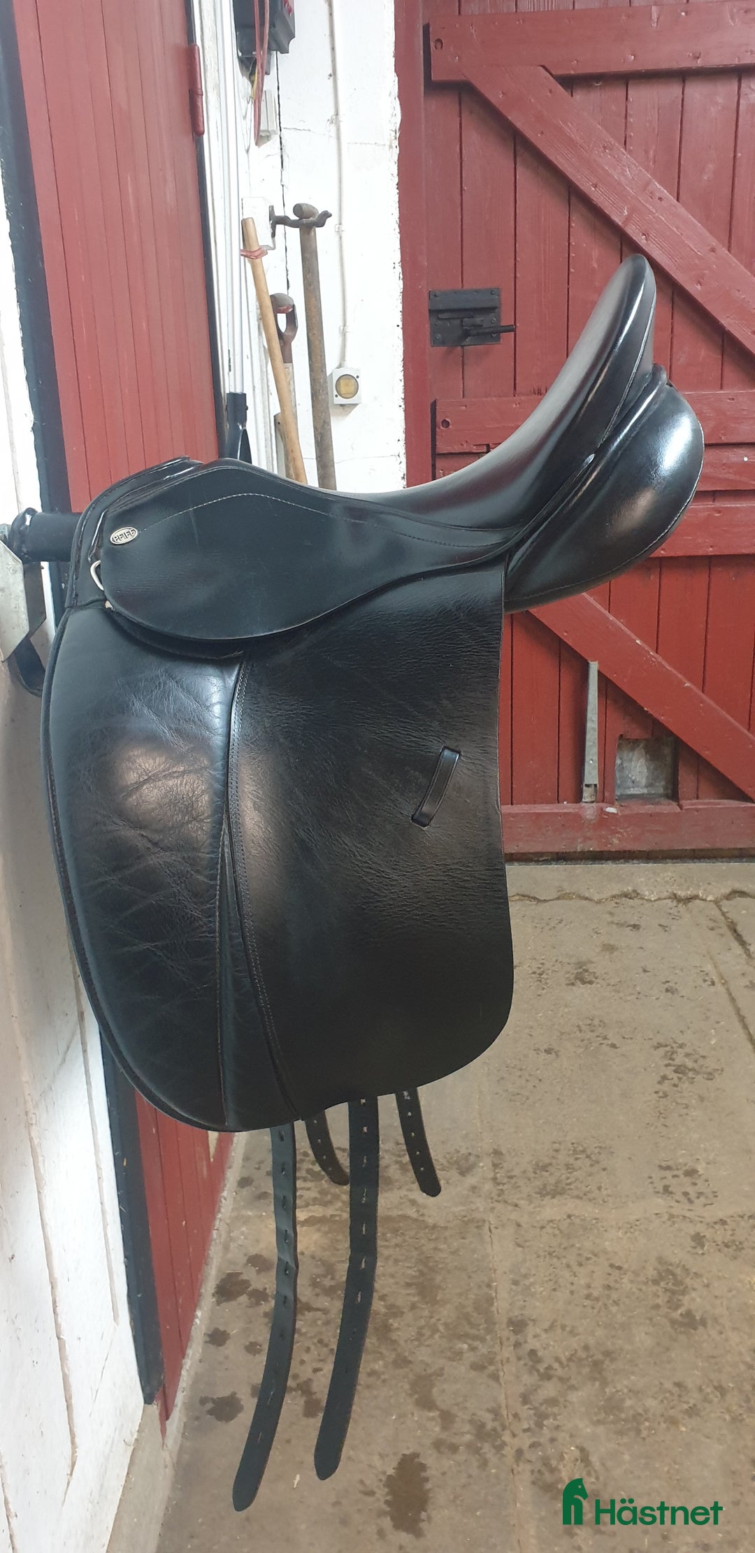 Sadlar hästutrustning till salu: Dressyrsadel Pfiff Amaretto  i Malmö - Annons 2