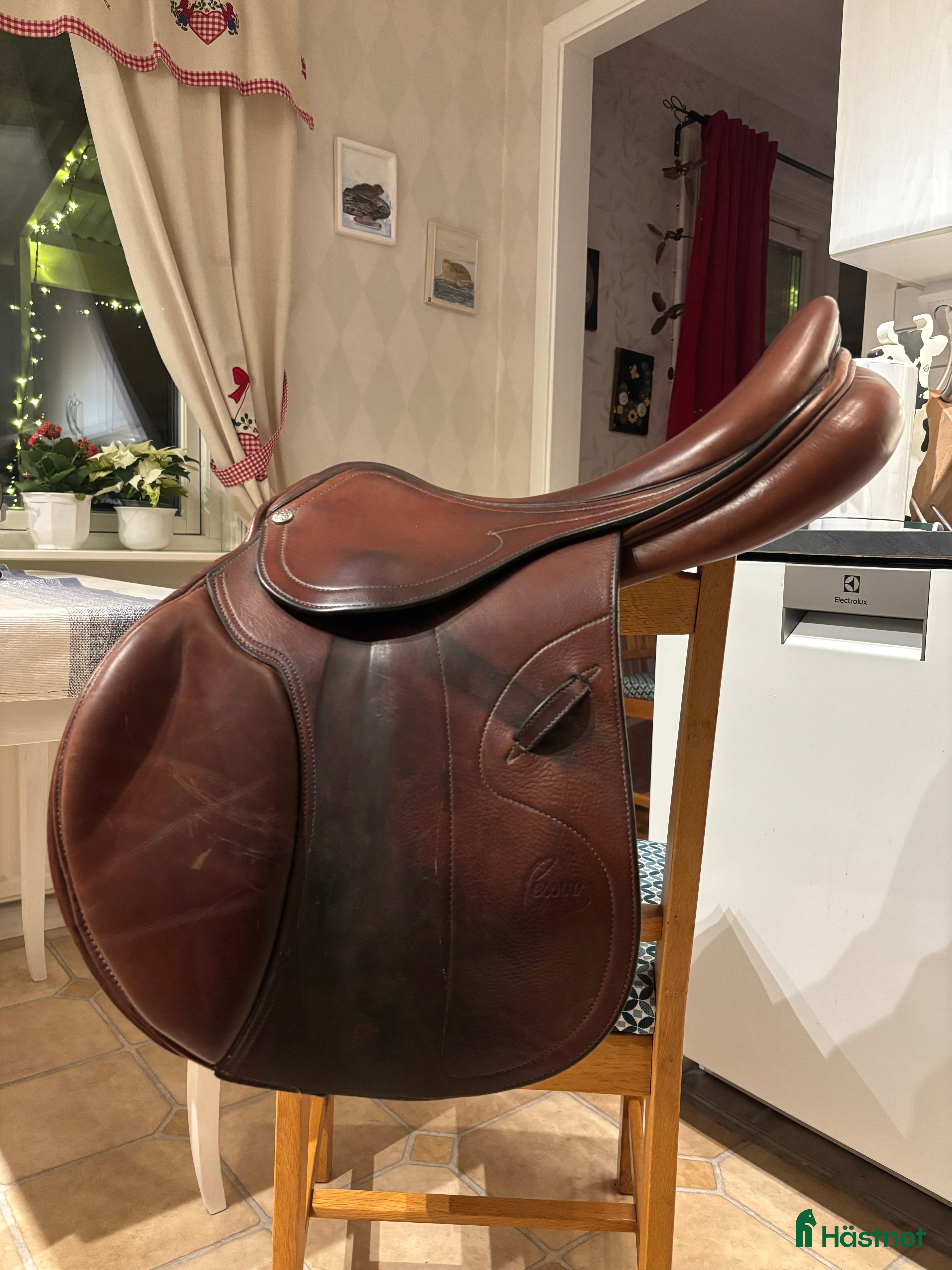 Sadlar hästutrustning till salu: Pessoa hoppsadel  i Strömstad - Annons 3