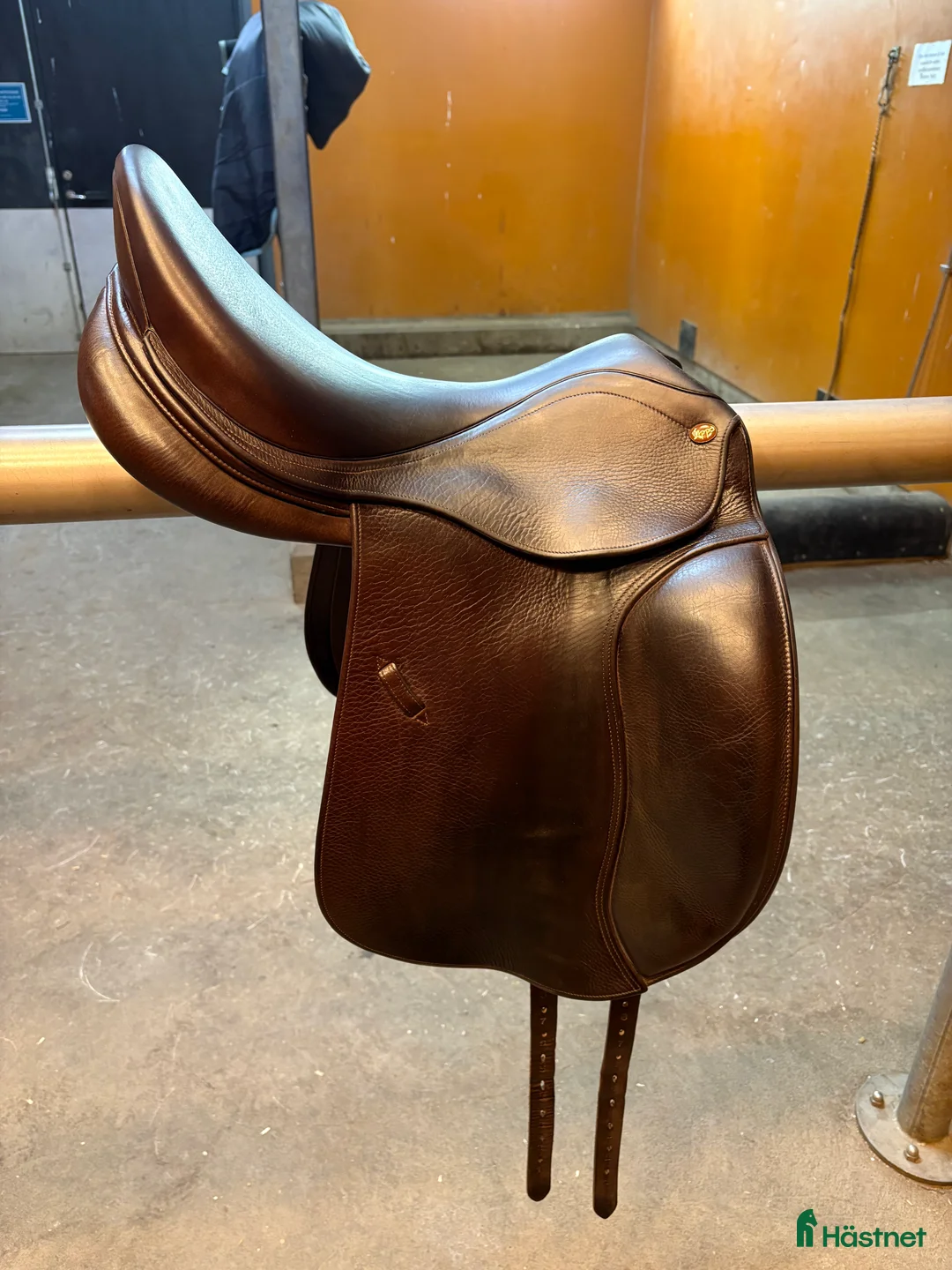 Sadlar hästutrustning till salu: Prisvärd Lippo Azzario - Annons 1