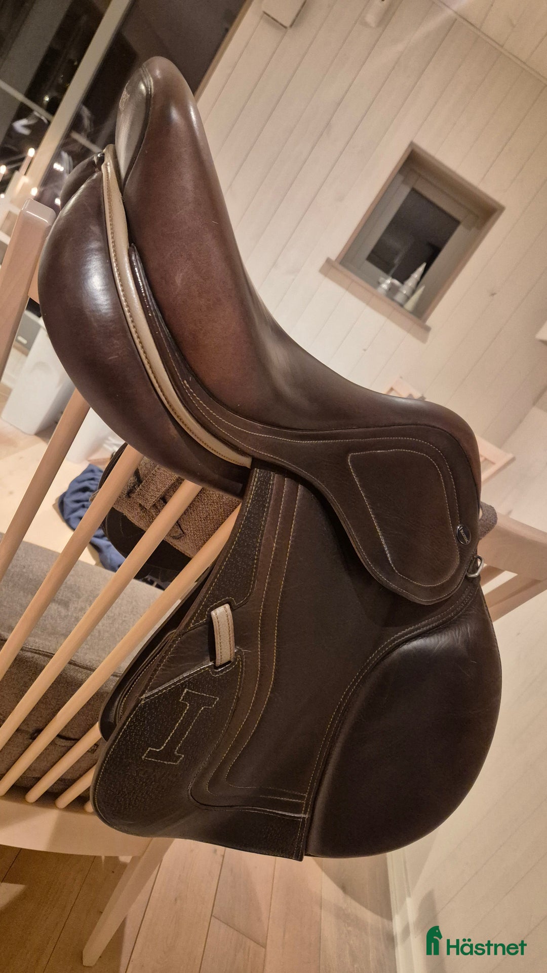 Sadlar hästutrustning till salu: Ikonic evolutionline 17" i Stora Höga - Annons 1